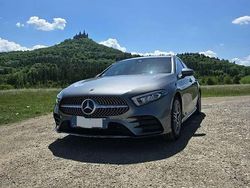 Grau Gebraucht 2019 Mercedes A200 AMG line Limousine | 25.990 € (Fairer Preis)