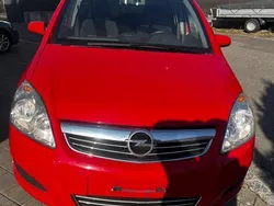 Rot Gebraucht 2009 Opel Zafira Van / Kleinbus | 4.200 €