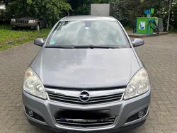 Silber Gebraucht 2008 Opel Astra Limousine | 1.750 € (Guter Preis)