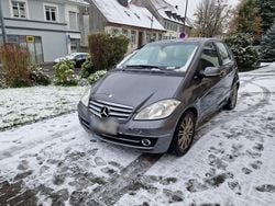 Grau Gebraucht 2009 Mercedes A180 Kleinwagen | 2.699 € (Guter Preis)