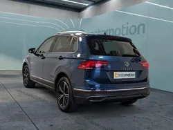 Blau Gebraucht 2021 VW Tiguan SUV | 26.249 € (Fairer Preis)
