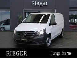 Weiß Gebraucht 2024 Mercedes Vito Van / Kleinbus | 31.892 € (Superpreis)