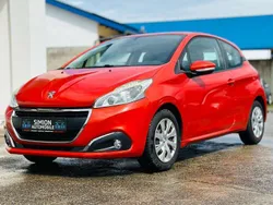 Orange Gebraucht 2016 Peugeot 208 Kleinwagen | 6.990 € (Fairer Preis)