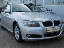 Silber Gebraucht 2012 BMW 318 Lifestyle Kombi | 5.800 € (Guter Preis)