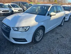 Weiß Gebraucht 2013 Audi A3 Sportback Ambiente Limousine | 7.899 € (Teuer)