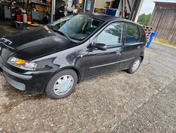 Schwarz Gebraucht 2002 Fiat Punto Kleinwagen | 500 € (Superpreis)
