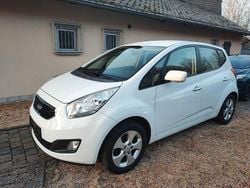 Weiß Gebraucht 2014 Kia Venga FIFA World Cup Edition Kleinwagen | 5.800 € (Fairer Preis)