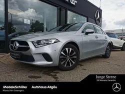 Iridiumsilber (metallic) Gebraucht 2022 Mercedes A180 Business Limousine | 24.840 € (Fairer Preis)