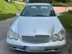 Silber Gebraucht 2001 Mercedes C270 Limousine | 2.999 € (Fairer Preis)