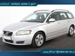 Silber Gebraucht 2010 Volvo V50 Momentum Kombi | 2.800 € (Guter Preis)