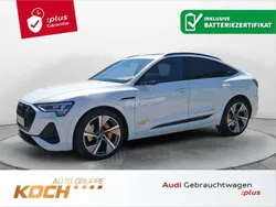 Gletscherweiß metallic Gebraucht 2022 Audi e-tron Black Edition SUV | 39.890 € (Superpreis)