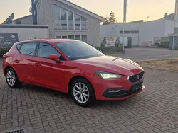 Rot Gebraucht 2021 Seat Leon Style Limousine | 12.097 € (Etwas zu teuer)