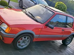 Rot Gebraucht 1988 Peugeot 205 GTi Kleinwagen | 11.900 €