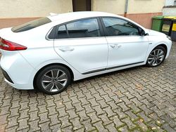 Weiß Gebraucht 2018 Hyundai Ioniq Premium Kleinwagen | 9.990 € (Superpreis)