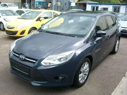 Grau Gebraucht 2014 Ford Focus Kombi | 3.900 € (Guter Preis)