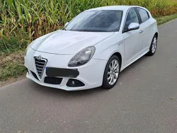 Weiß Gebraucht 2011 Alfa Romeo Giulietta Turismo Kleinwagen | 6.600 € (Fairer Preis)