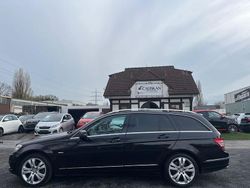 Schwarz Gebraucht 2009 Mercedes C220 Avantgarde Limousine | 3.990 € (Superpreis)