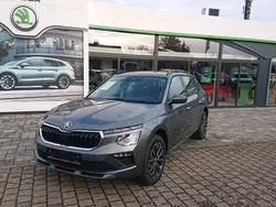 Graphitegrau metallic Neu 2024 Skoda Kamiq Drive SUV | 25.950 € (Fairer Preis)