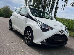 Weiß Gebraucht 2019 Toyota Aygo Kleinwagen | 5.900 € (Guter Preis)