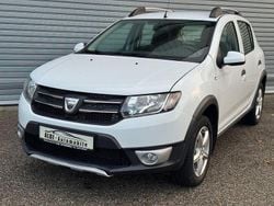 Weiß Gebraucht 2015 Dacia Sandero Prestige Kleinwagen | 6.999 € (Guter Preis)