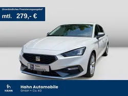 "candy" weiss Gebraucht 2022 Seat Leon FR Limousine | 22.440 € (Guter Preis)