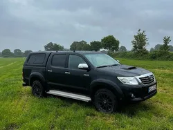 Schwarz Gebraucht 2015 Toyota HiLux Abholung | 25.650 € (Etwas zu teuer)