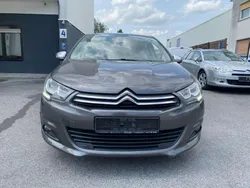 Grau Gebraucht 2016 Citroën C4 SELECTION Kombi | 5.500 € (Guter Preis)
