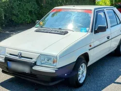 Weiß Gebraucht 1994 Skoda Favorit Kleinwagen | 5.900 €