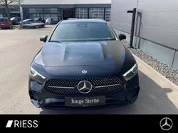 Metalliclack kosmosschwarz Gebraucht 2024 Mercedes A250 AMG Limousine | 38.800 € (Teuer)