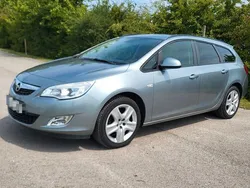Grau Gebraucht 2011 Opel Astra Sport Kombi | 4.800 € (Guter Preis)