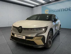 Grau Neu 2024 Renault Mégane Limousine | 40.949 €