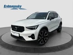 Crystal white (weiß) Gebraucht 2024 Volvo XC40 Ultra SUV | 39.940 € (Fairer Preis)