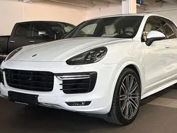 Carraraweiss/gletscherweiss Gebraucht 2016 Porsche Cayenne Turbo Sport SUV | 53.990 € (Teuer)