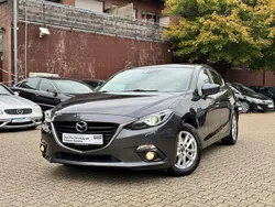 Grau Gebraucht 2015 Mazda 2 Center-Line Limousine | 12.590 €