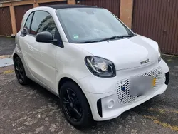 Weiß Gebraucht 2021 Smart ForTwo Electric Drive Kleinwagen | 9.990 € (Fairer Preis)