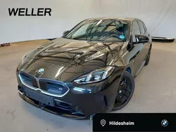 Black sapphire (schwarz) Gebraucht 2024 BMW M135 Comfort Edition Kleinwagen | 42.460 € (Teuer)