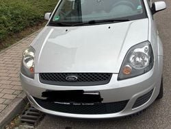 Silber Gebraucht 2008 Ford Fiesta Limousine | 1.200 € (Guter Preis)