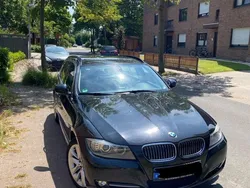 Schwarz Gebraucht 2011 BMW 320 Kombi | 8.499 € (Etwas zu teuer)