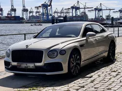 Beige Gebraucht 2020 Bentley Flying Spur Limousine | 174.900 € (Guter Preis)