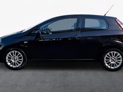 Violett Gebraucht 2010 Fiat Punto Evo Kleinwagen | 2.299 € (Etwas zu teuer)