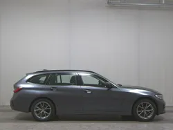 Grau Gebraucht 2021 BMW 320 Sport Line Kombi | 21.480 € (Superpreis)
