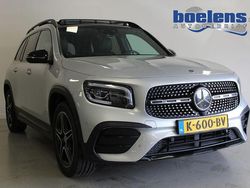 Grau Gebraucht 2020 Mercedes GLB200 Business SUV | 27.035 € (Teuer)