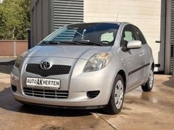 Silber Gebraucht 2007 Toyota Yaris Sol Kleinwagen | 3.950 € (Fairer Preis)