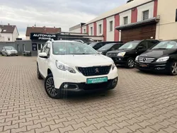 Weiß Gebraucht 2019 Peugeot 2008 Active+ SUV | 9.999 €