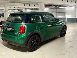 Grün Gebraucht 2021 Mini ONE Kleinwagen | 15.600 €