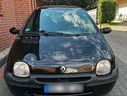 Schwarz Gebraucht 2006 Renault Twingo Kleinwagen | 2.000 €