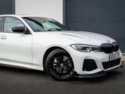 Weiß Gebraucht 2020 BMW 330 Performance Limousine | 28.500 € (Guter Preis)