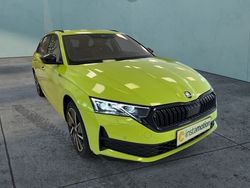 Grün Gebraucht 2024 Skoda Octavia SportLine Kombi | 42.690 €