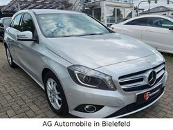 Silber Gebraucht 2014 Mercedes A180 Limousine | 14.499 € (Fairer Preis)