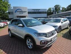 Blau Neu 2025 VW T-Cross Life SUV | 29.944 € (Etwas zu teuer)